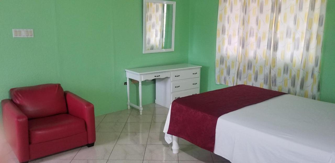 Wizzy Apartment Ocho Rios Ngoại thất bức ảnh