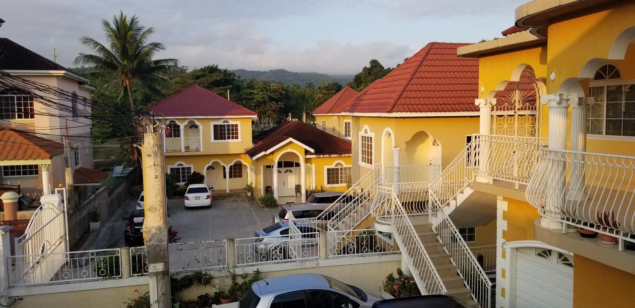 Wizzy Apartment Ocho Rios Ngoại thất bức ảnh