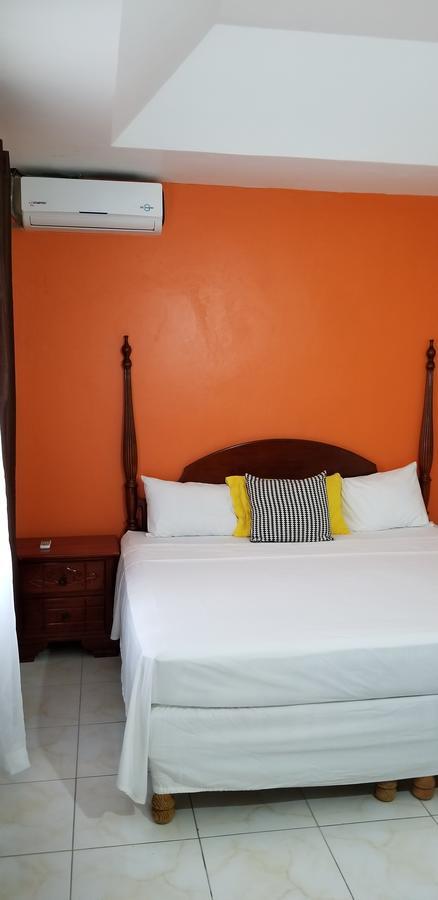 Wizzy Apartment Ocho Rios Ngoại thất bức ảnh