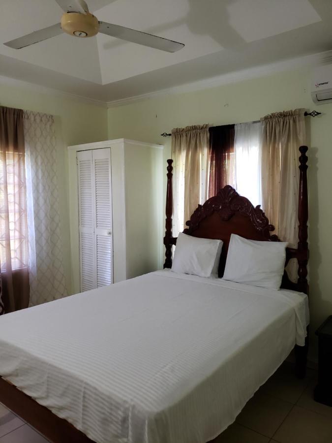 Wizzy Apartment Ocho Rios Ngoại thất bức ảnh